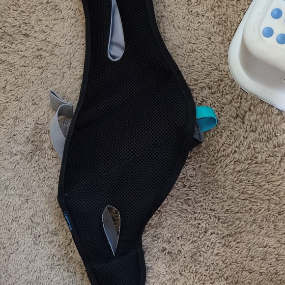 Camelback Water Bottle Belt - Picture 5 of 5